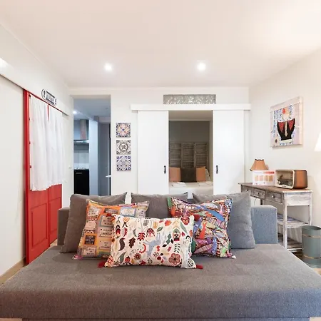 Feels Like Alfama Sophisticated Apartment
